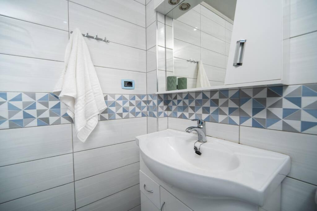Family Seacoast Home Chania  Ngoại thất bức ảnh